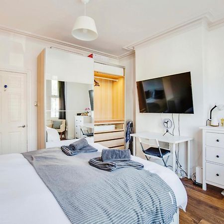 Lovely 2 Bedroom Ground Floor Flat With Garden. London Luaran gambar
