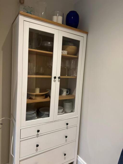 Lovely 2 Bedroom Ground Floor Flat With Garden. London Luaran gambar