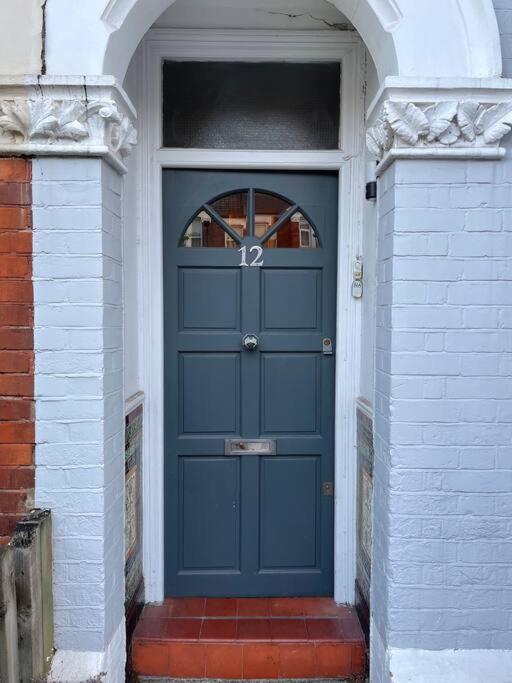 Lovely 2 Bedroom Ground Floor Flat With Garden. London Luaran gambar