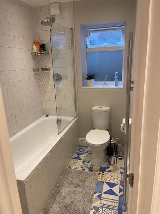 Lovely 2 Bedroom Ground Floor Flat With Garden. London Luaran gambar
