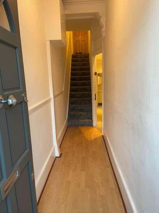 Lovely 2 Bedroom Ground Floor Flat With Garden. London Luaran gambar
