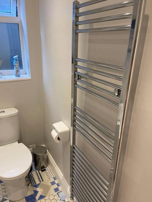 Lovely 2 Bedroom Ground Floor Flat With Garden. London Luaran gambar