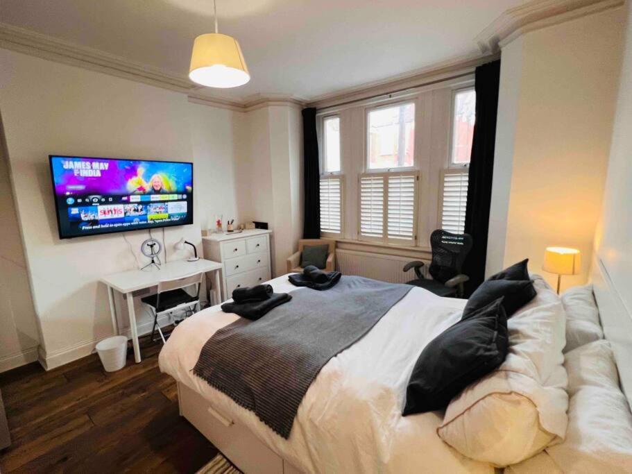 Lovely 2 Bedroom Ground Floor Flat With Garden. London Luaran gambar