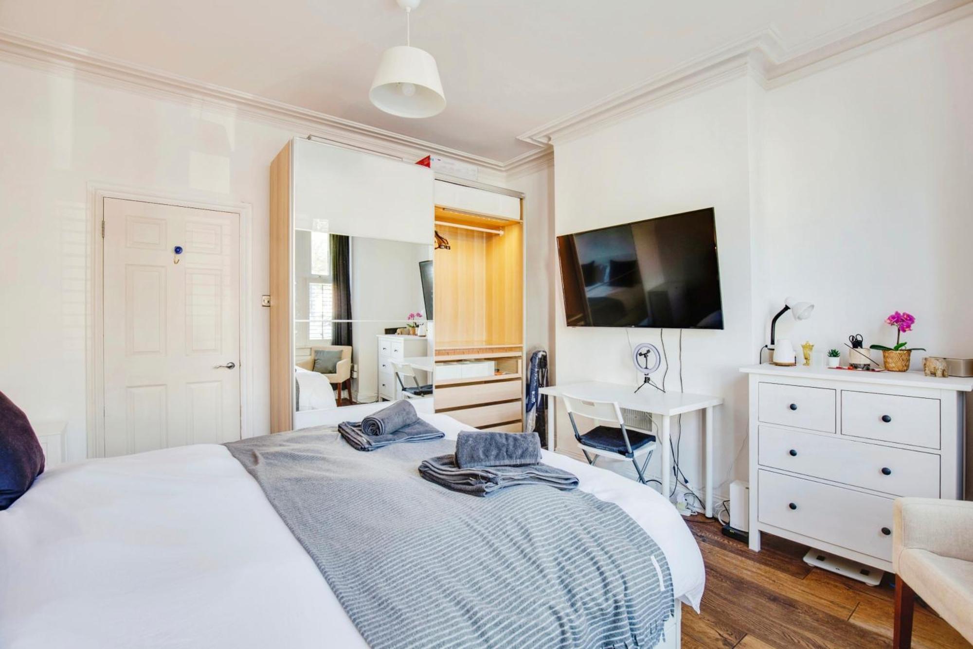 Lovely 2 Bedroom Ground Floor Flat With Garden. London Luaran gambar